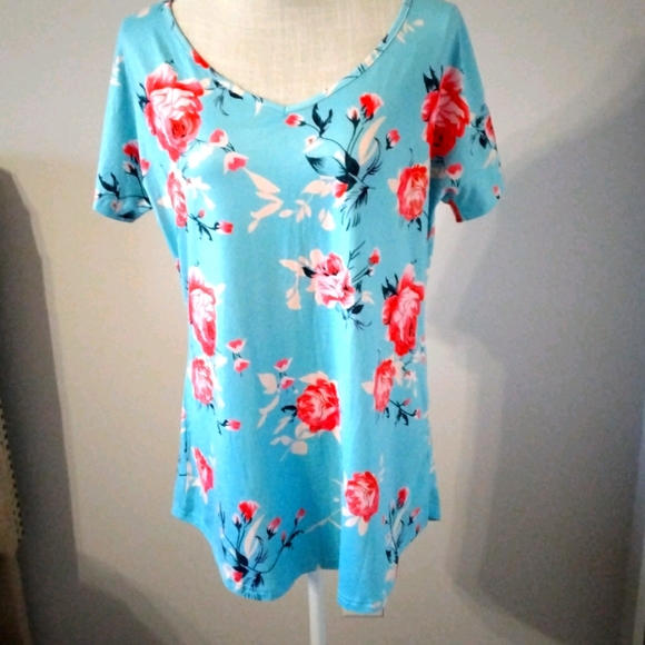 Tickled teal Tops - EUC Tickled Teal SS Floral Top